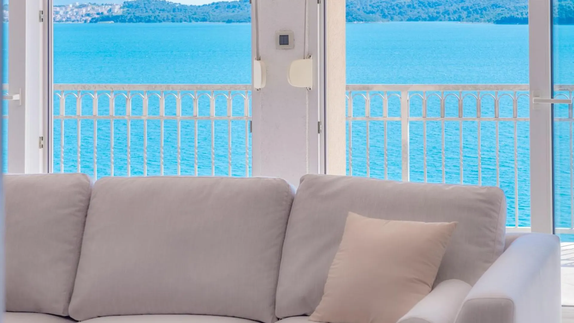 Apartments More Trogir 0*,  Kroatien