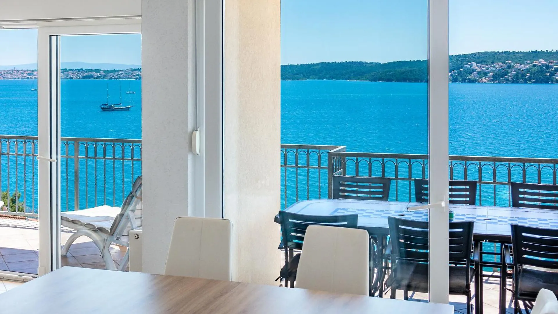 Apartments More Trogir