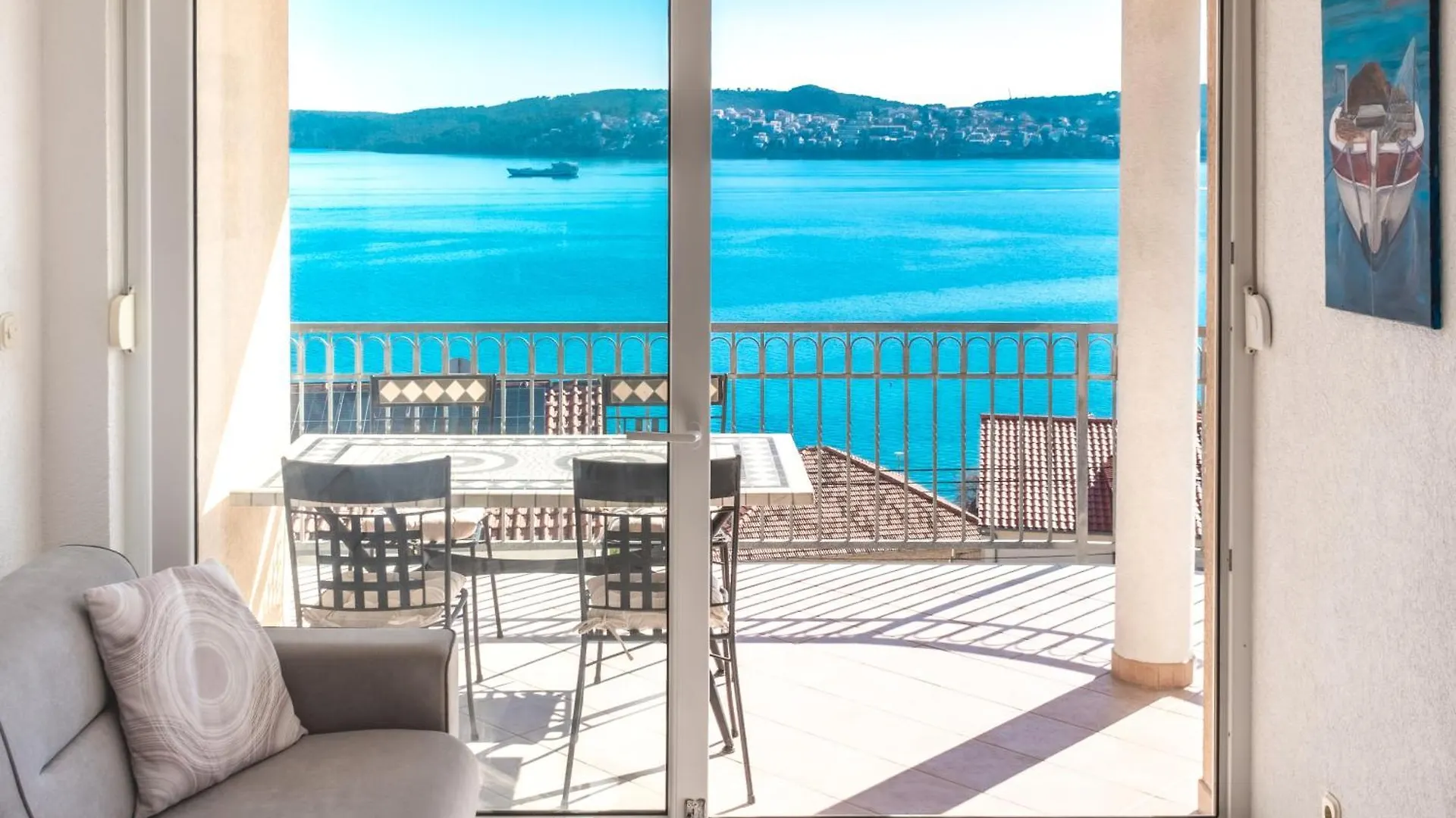 Apartments More Trogir 0*,